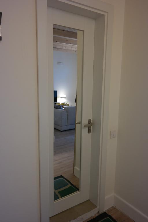 The White Loft Apartment Tbilisi Phòng bức ảnh